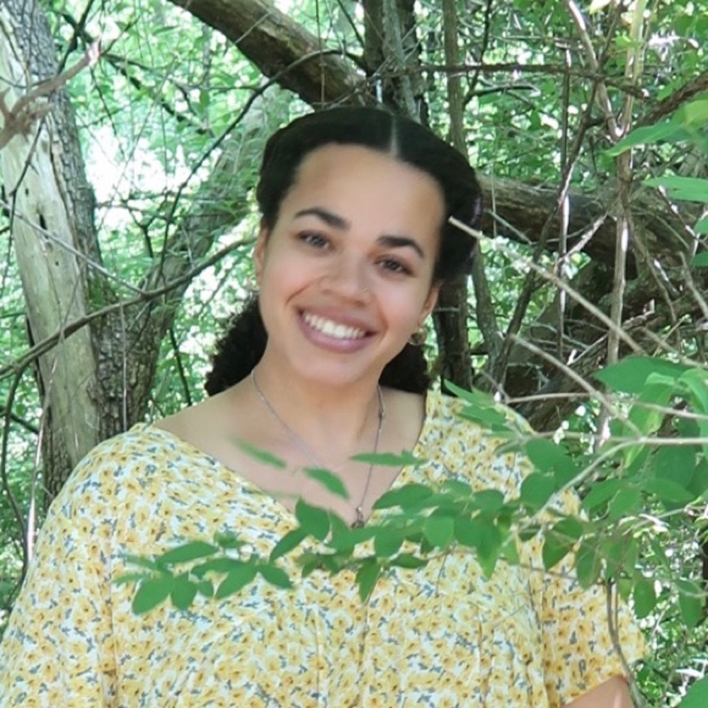 Meet your Posher, Olivia